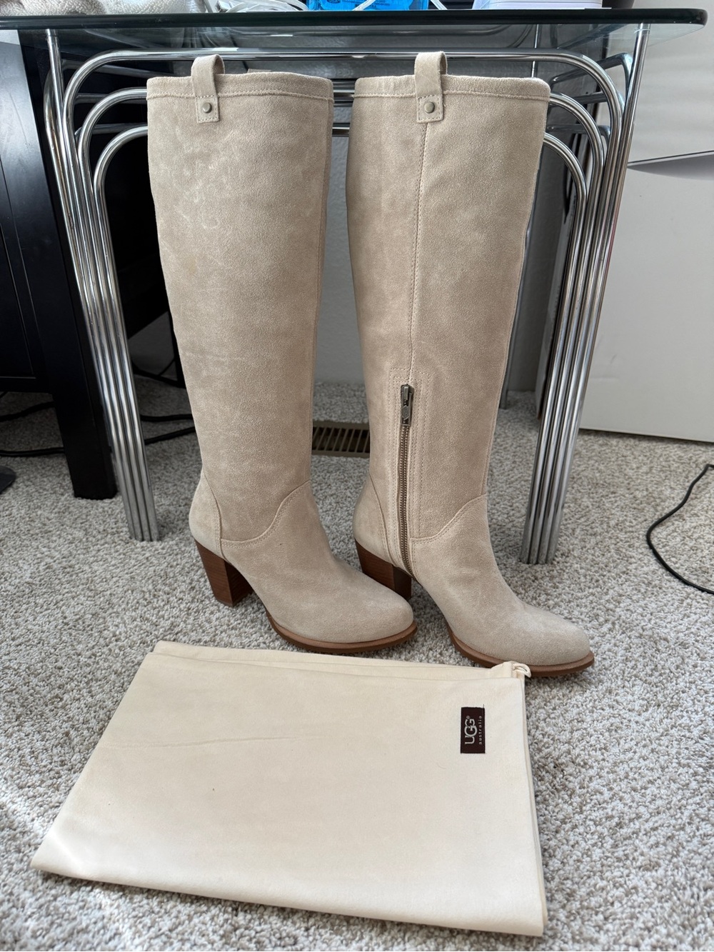 New in Box AVA UGG Over-the-Knee Suede Boots in Light Taupe/ Natural Sz 8